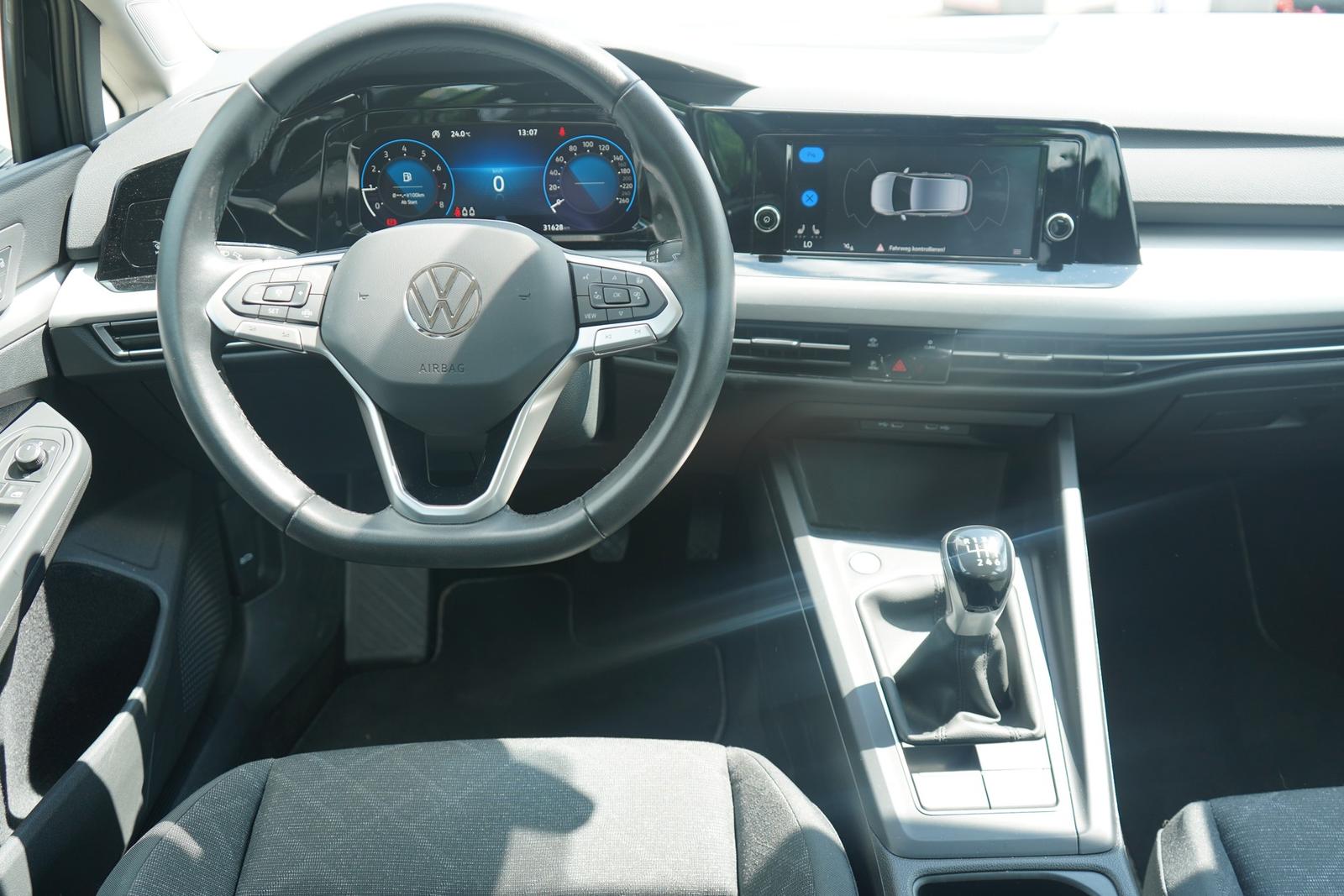 Volkswagen Golf VIII 1.5 TSI Life LED ACC App-Connect PDC