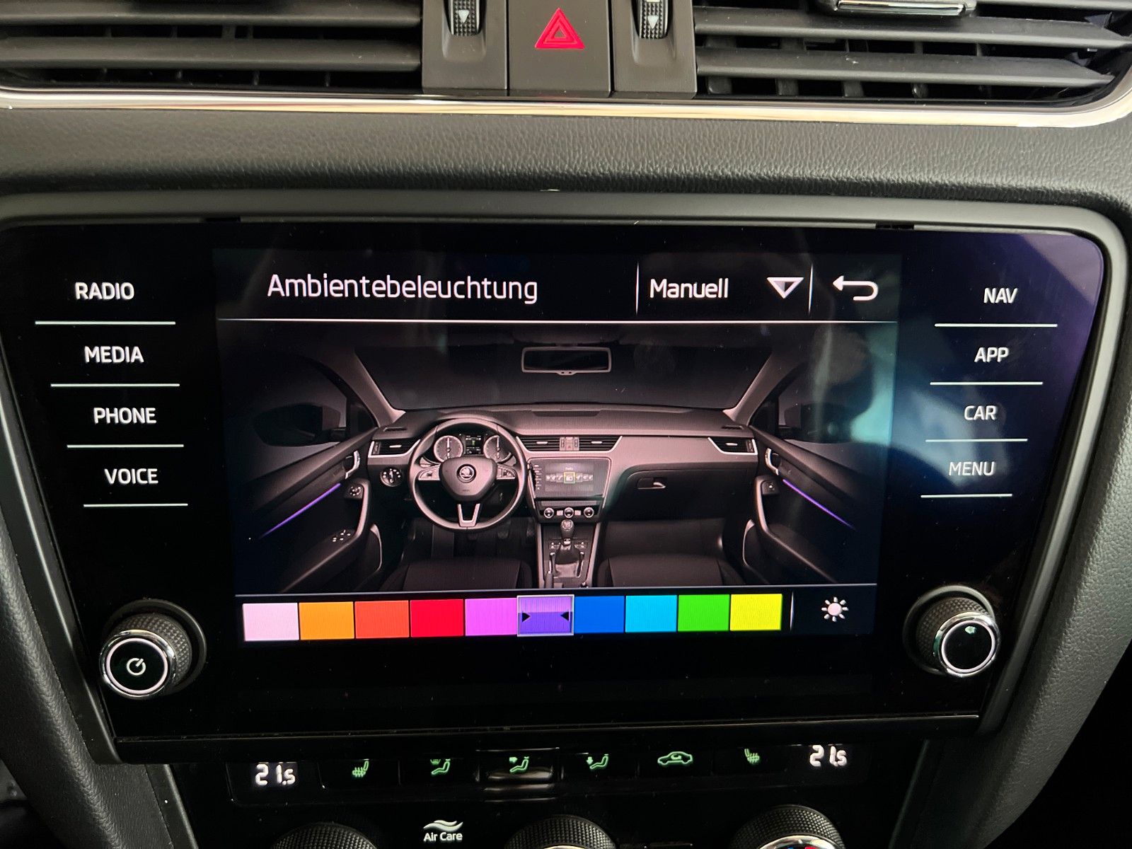 Fahrzeugabbildung SKODA Octavia Combi Premium Edition *Leder*Kamera*LED
