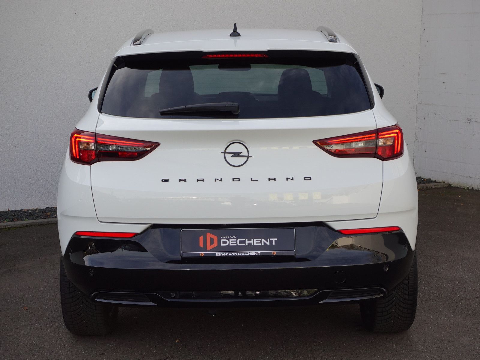 Fahrzeugabbildung Opel Grandland 1.2T AUTOMATIK,AHK,Navi,Kamera,Sitzhzg