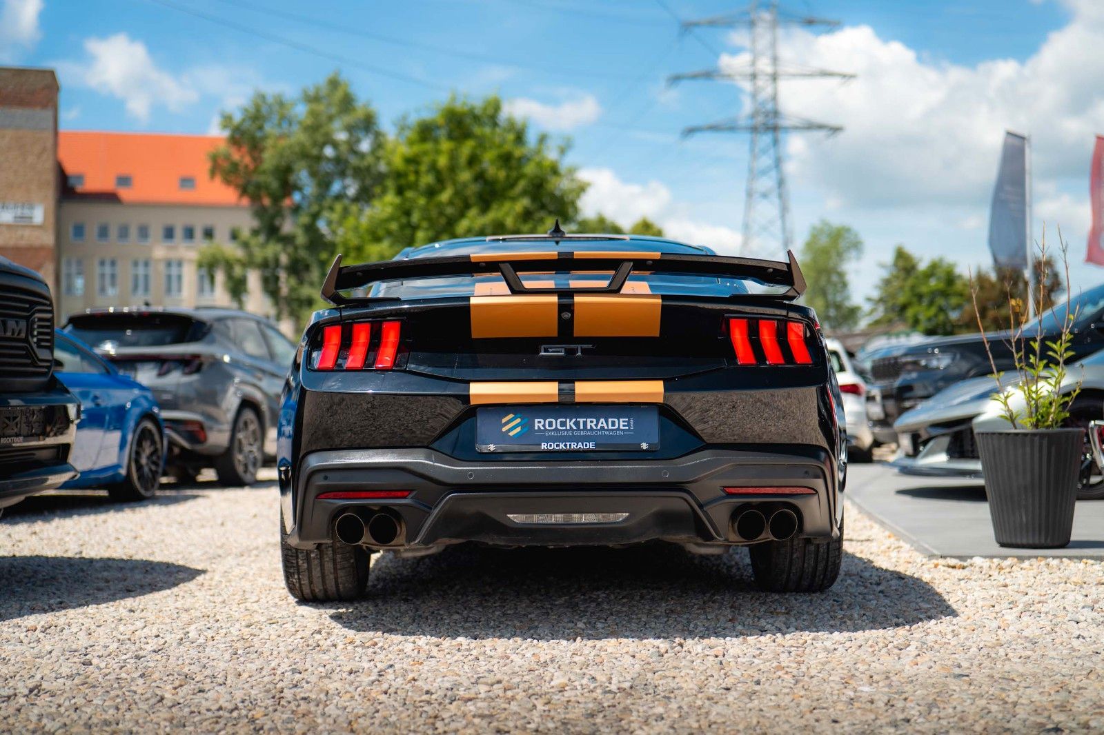 Fahrzeugabbildung Ford Mustang Fastback 5.0 Ti-VCT V8 Dark Horse 6-Gang