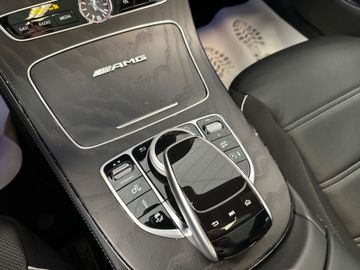 Fahrzeugabbildung Mercedes-Benz E 63S AMG T 4Matic*Keyless*360°Kamera*StHz*HUD*