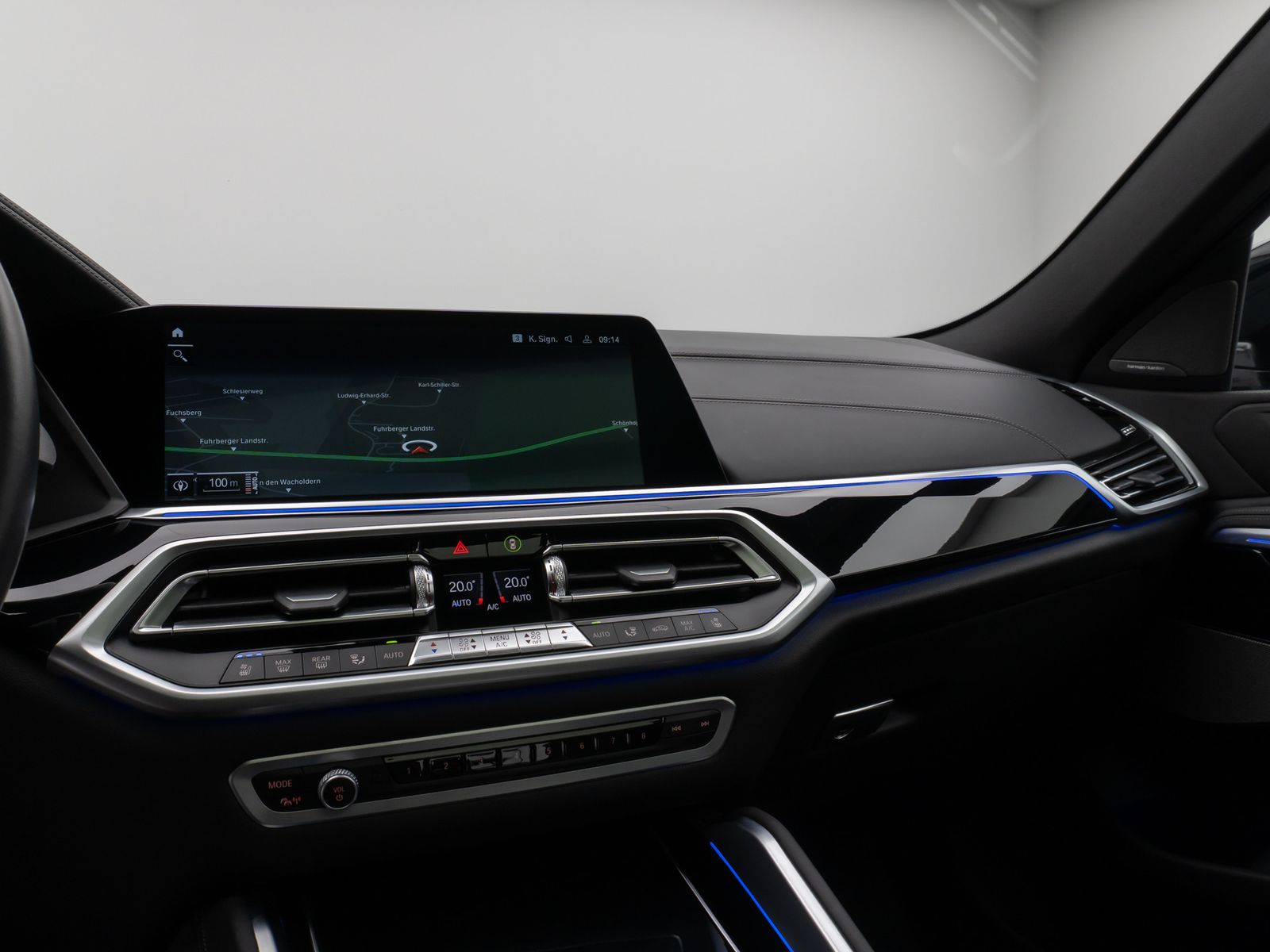 Fahrzeugabbildung BMW X6 xD40d M Sport Panorama 360°Laser HUD DAB H/K