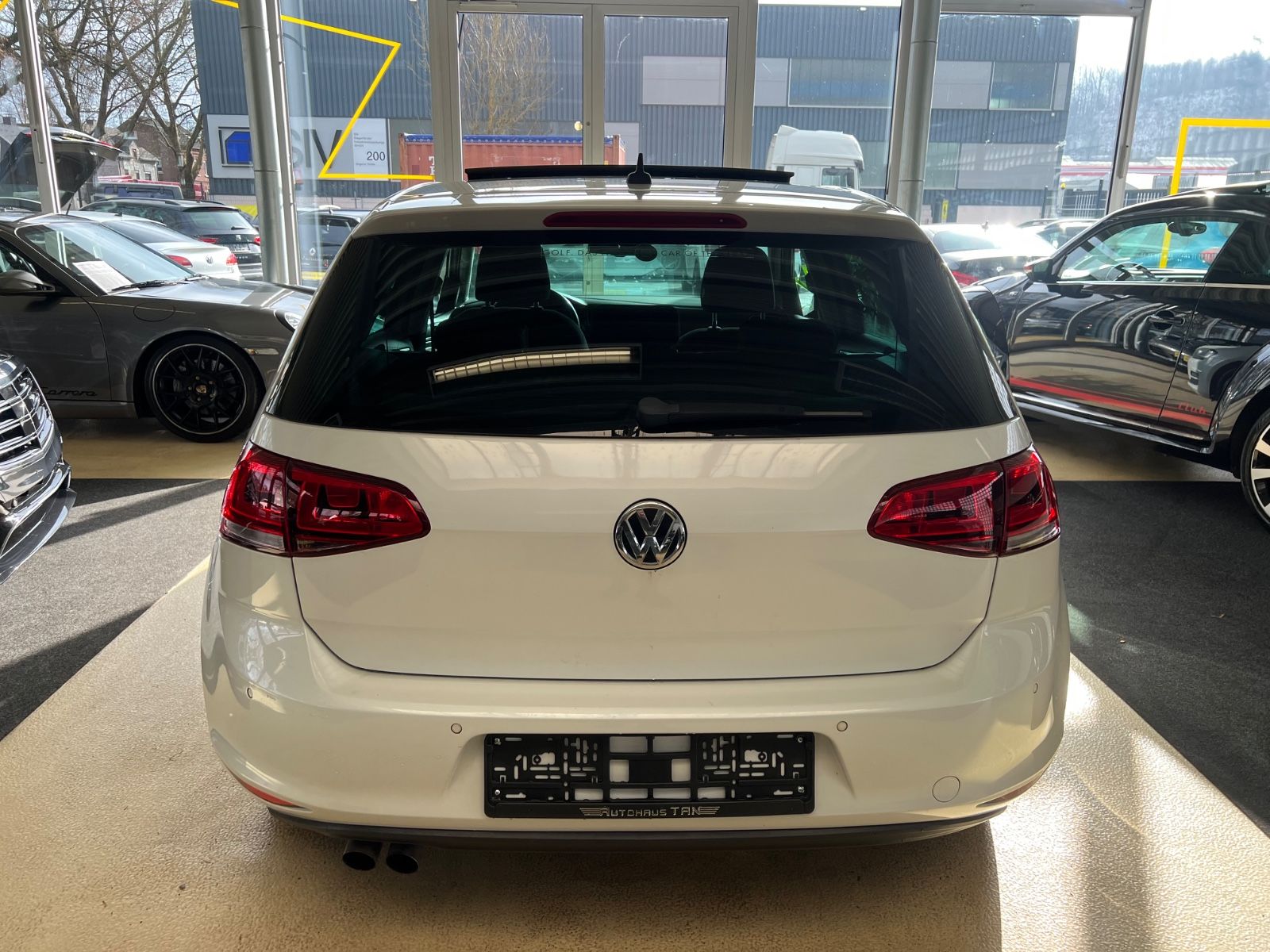 Fahrzeugabbildung Volkswagen Golf VII Lim. 2.0 TDI Highline PANORAMADACH*1.HD