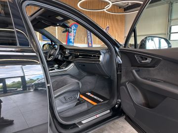 Audi SQ7*MATRIX*1.HAND*TÜV-NEU*AHK*PANO*ALCANTARA*