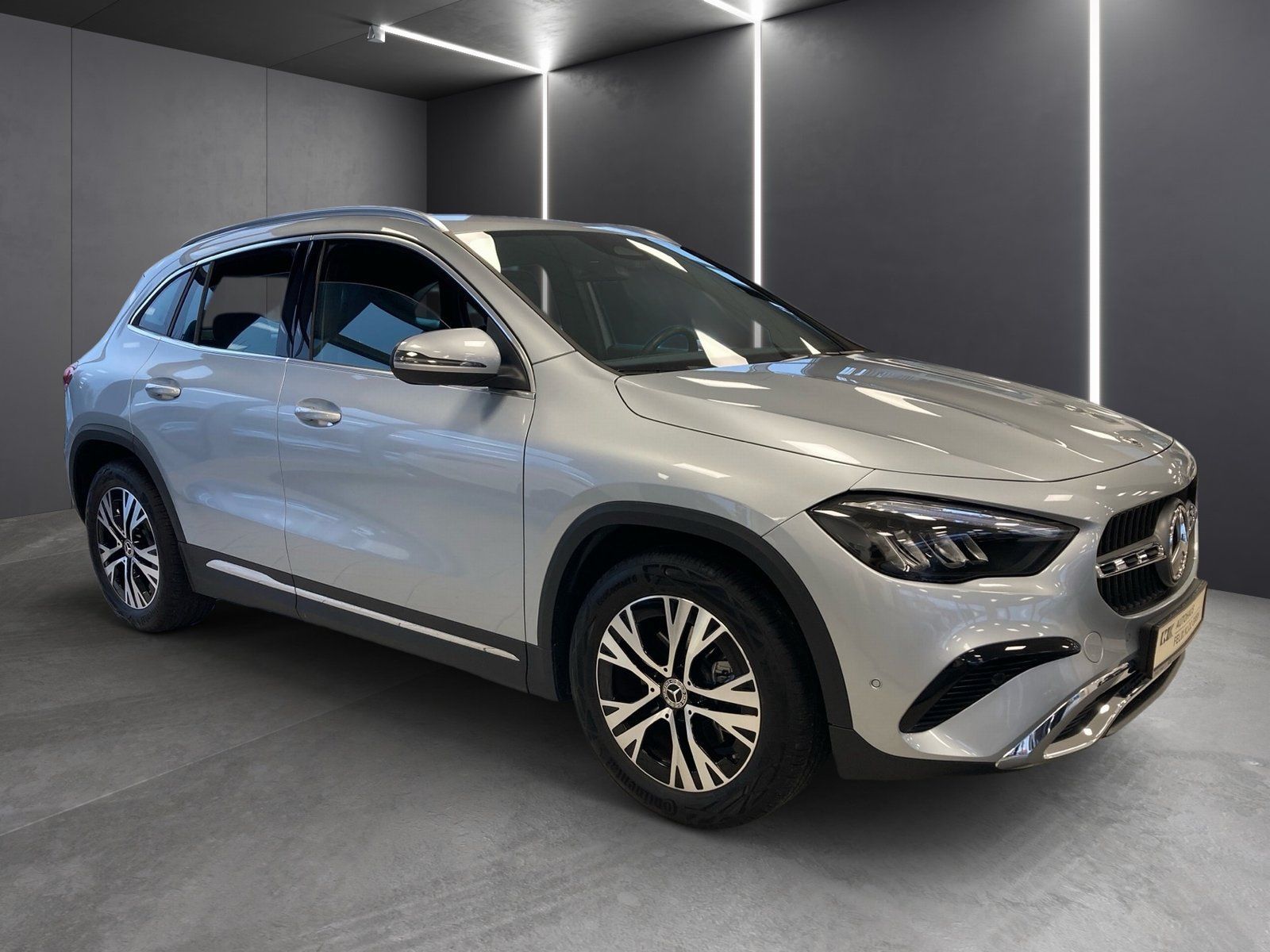 Fahrzeugabbildung Mercedes-Benz GLA 180 Progressive*AHK*Totwin*Kamera*LED*CarPl*