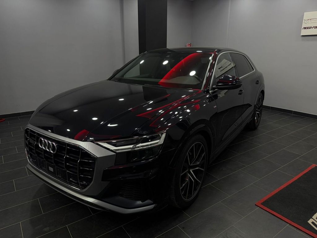 Image of Audi Q8
