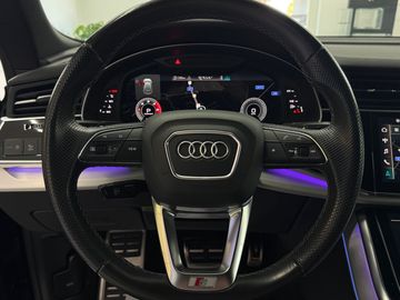 Audi Q8 - 12