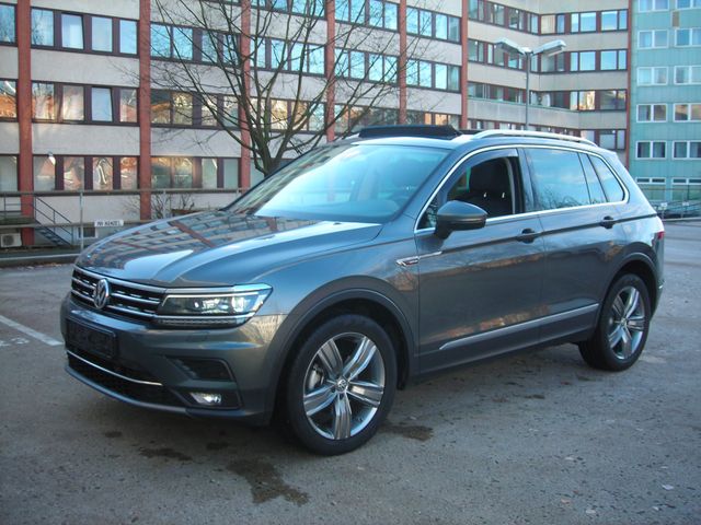 Volkswagen Tiguan Highline 4Motion Autom.1.Hd.Panoramadach