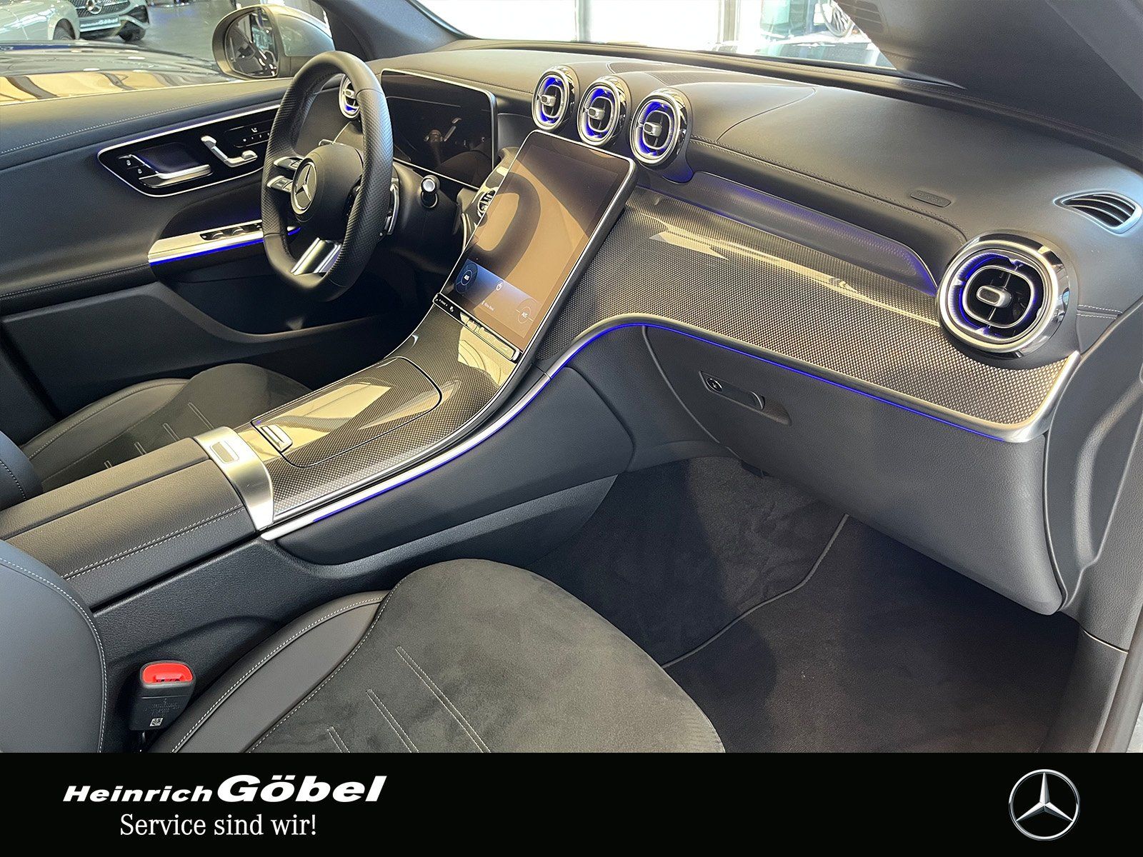 Fahrzeugabbildung Mercedes-Benz GLC 200 4M AMG+MEMORY+KAMERA+LED+CARPLAY+WINTERP