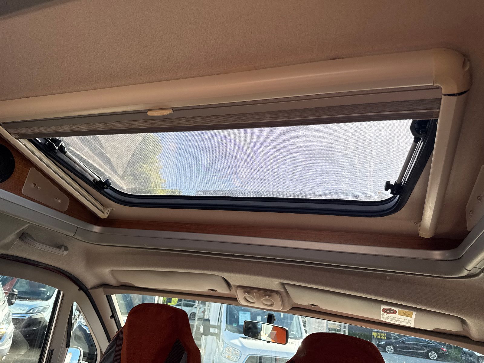 Fahrzeugabbildung Dethleffs GLOBEBUS T 004 FIAT KAMERA SAT TV LUFTFEDERUNG