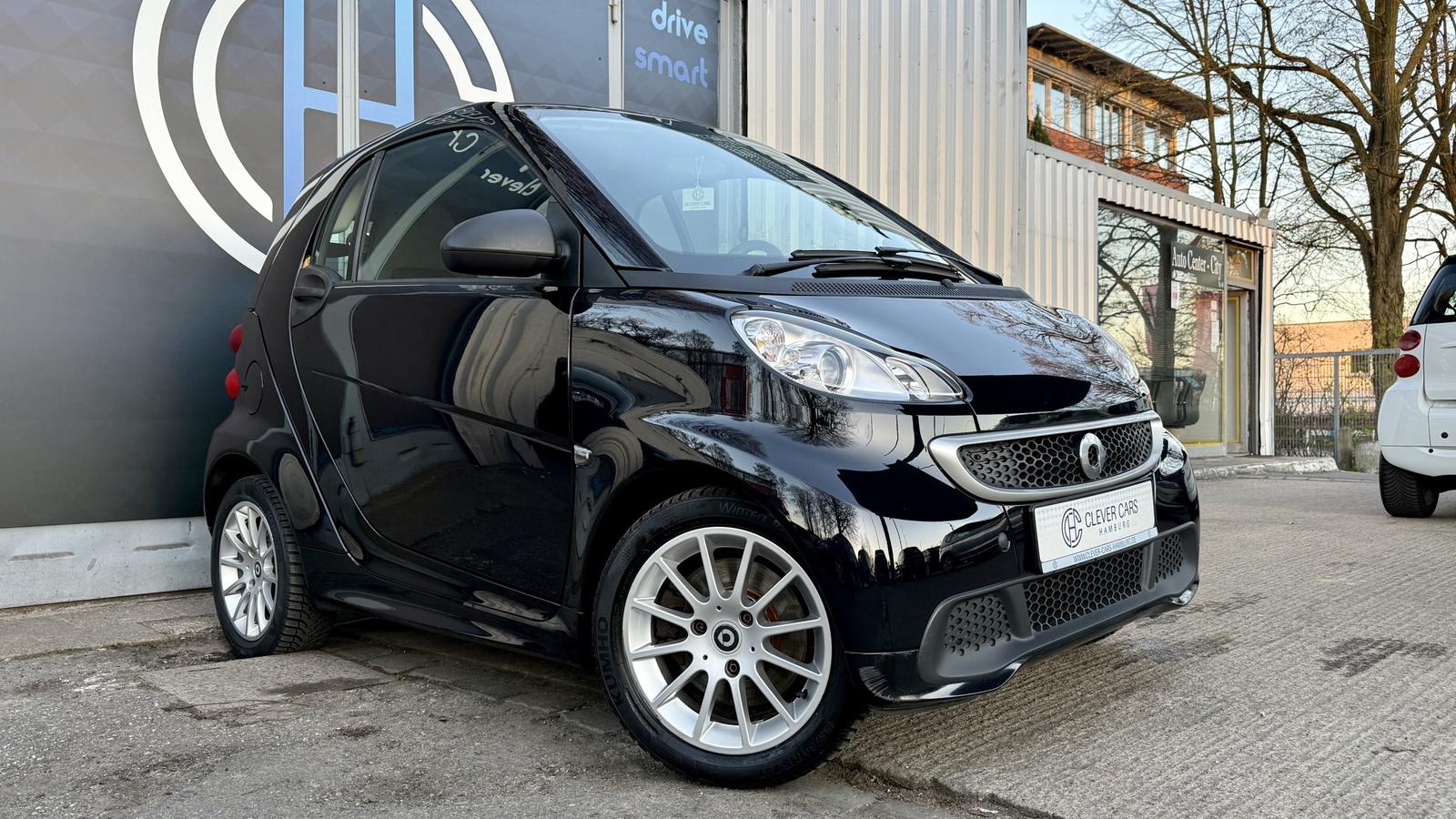 Smart ForTwo COUPE*PASSION*SERVO*NAVI*KLIMA*SHZ