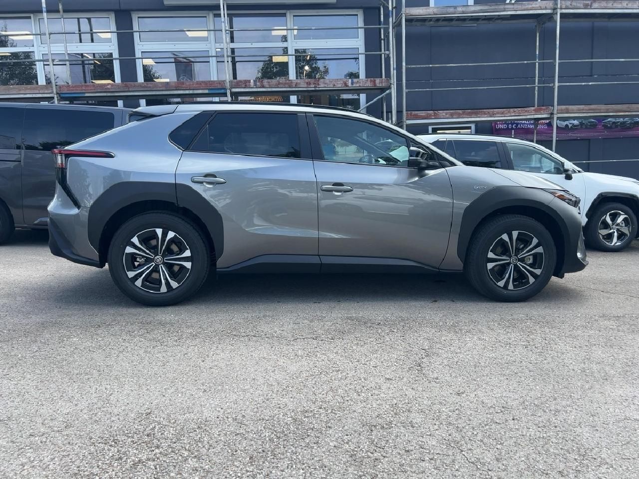 Fahrzeugabbildung Toyota bZ4X FWD Teamplayer 150kW