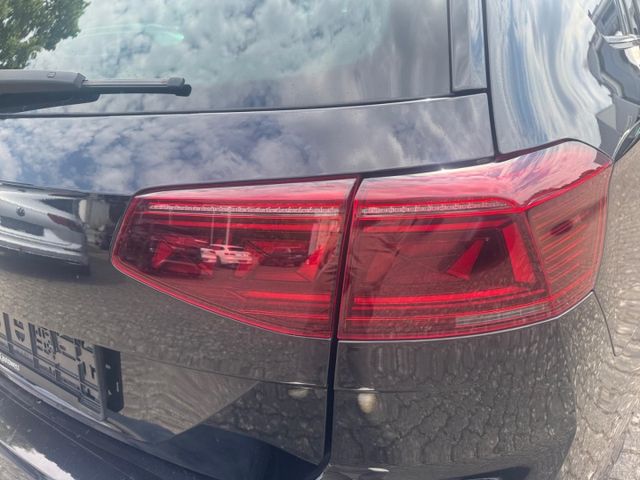 Passat Elegance 1.5 TSI DSG R-Line Navi Area Vie