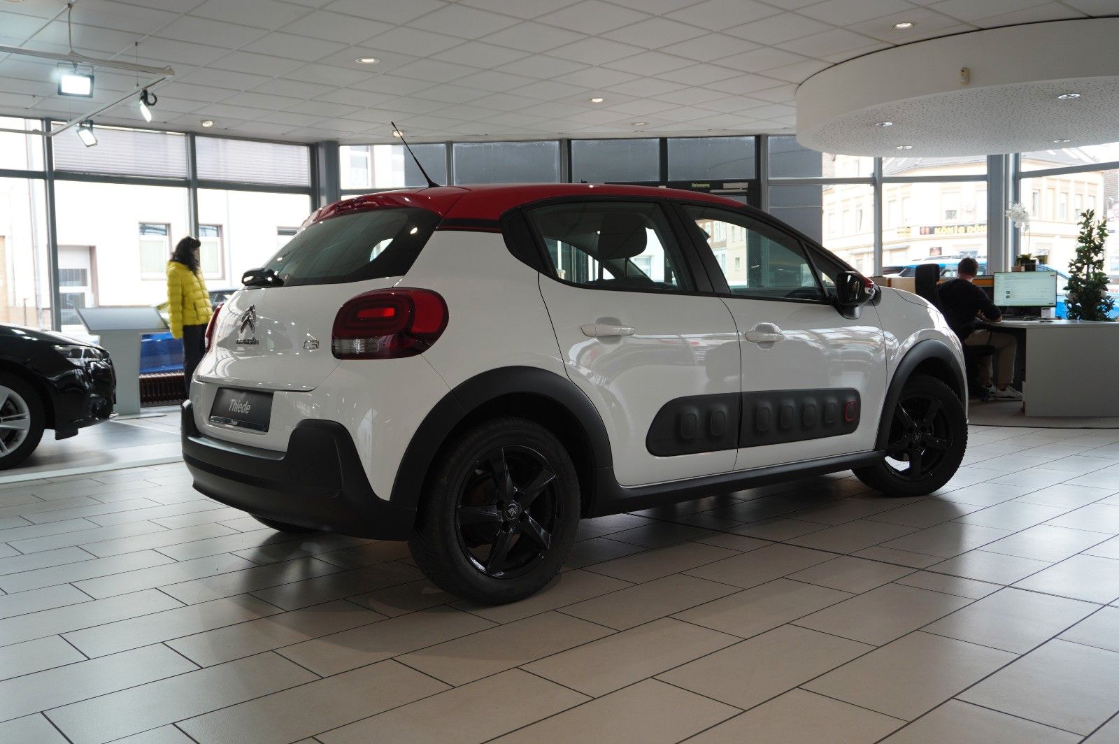 Fahrzeugabbildung Citroën C3 LIM. 1.2 FEEL LED/KLIMA/SHZ/PDC/TEMP./USB