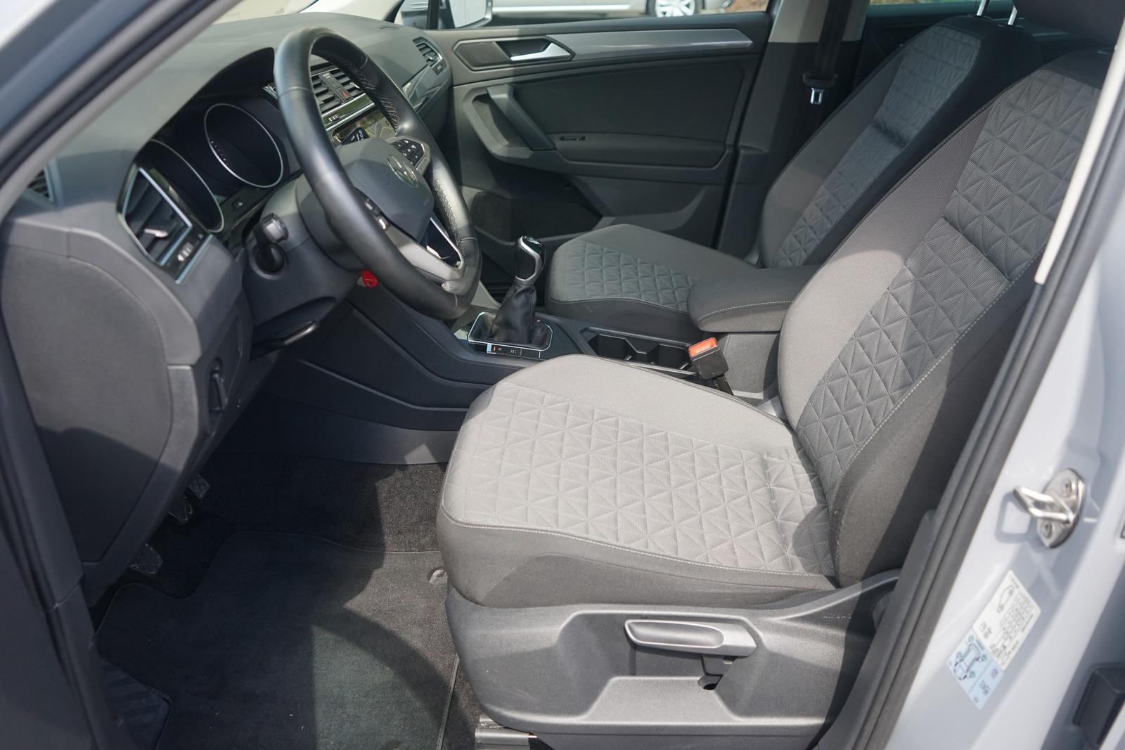 Volkswagen Tiguan 1.5 TSI Active LED Navi ACC Totwinkel AHK, миниатюра 24