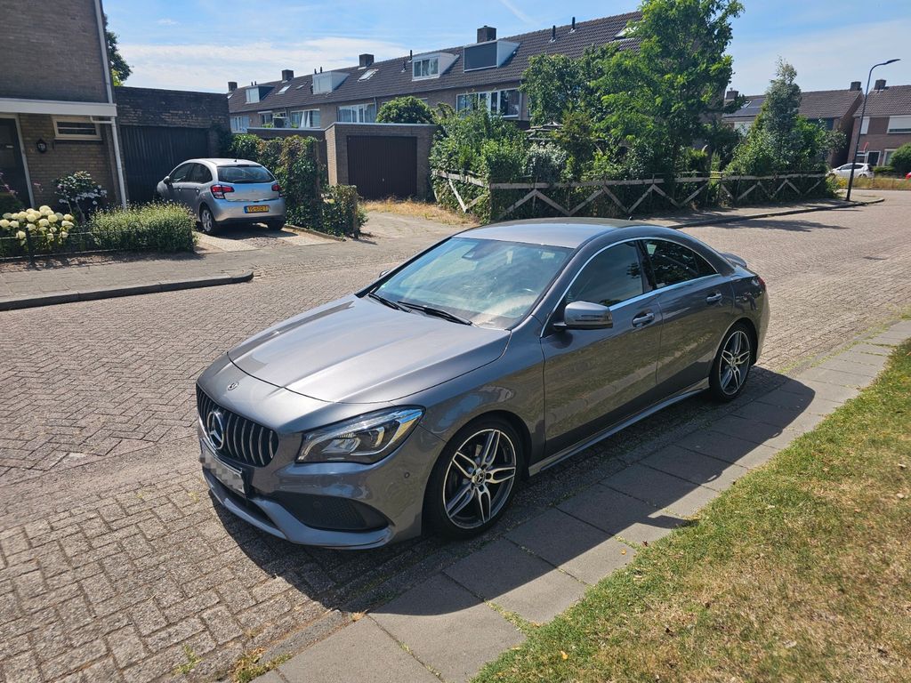 Image of Mercedes-Benz CLA 180