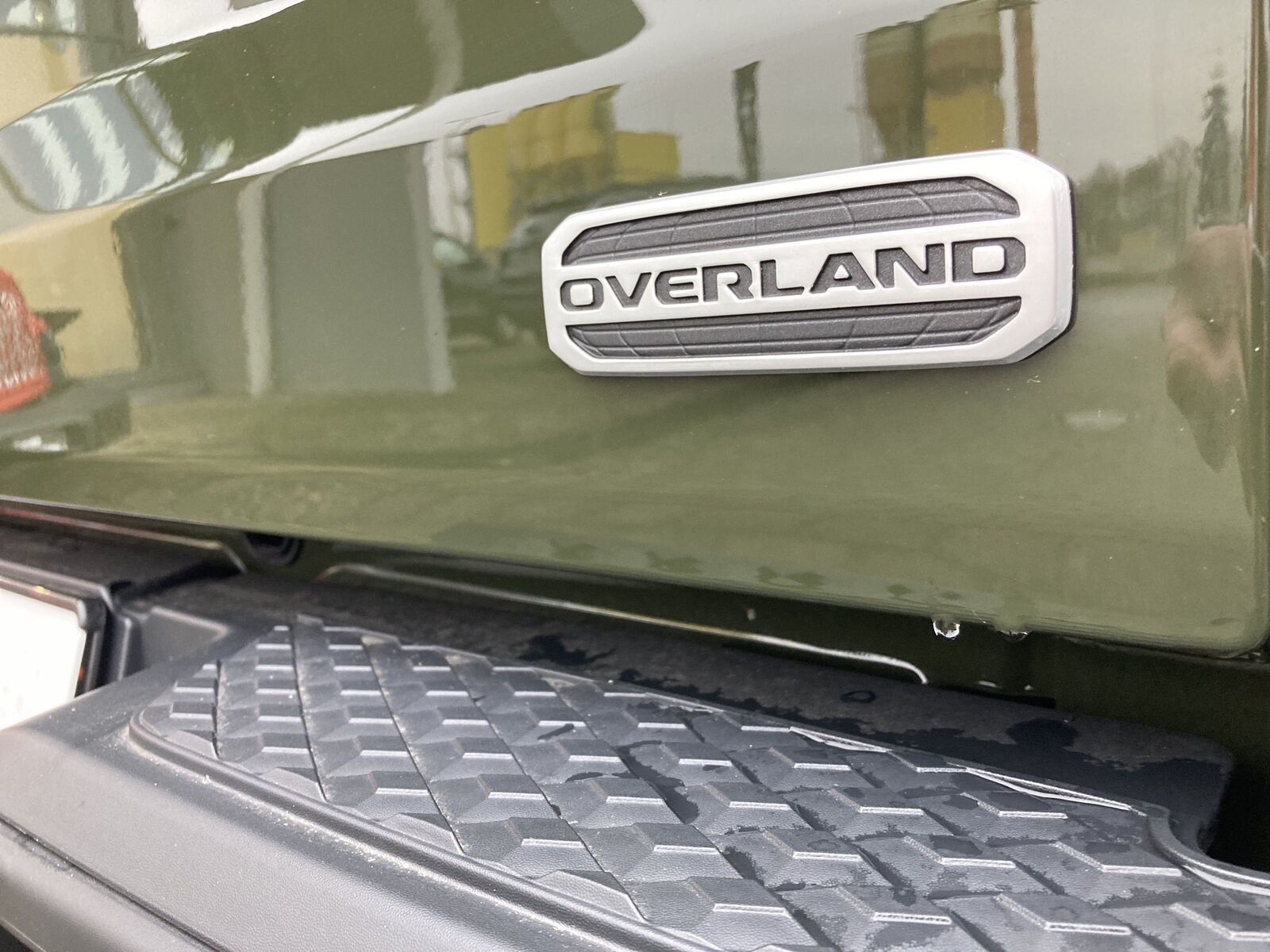 Fahrzeugabbildung Jeep Gladiator Overland 3.0 V6 4x4 Pickup MY22