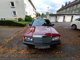 Mercedes-Benz Mercedes Benz 190 E mit H-Zulassung - Mercedes-Benz 190 mit Benzin-Antrieb: Scheckheftgepflegt