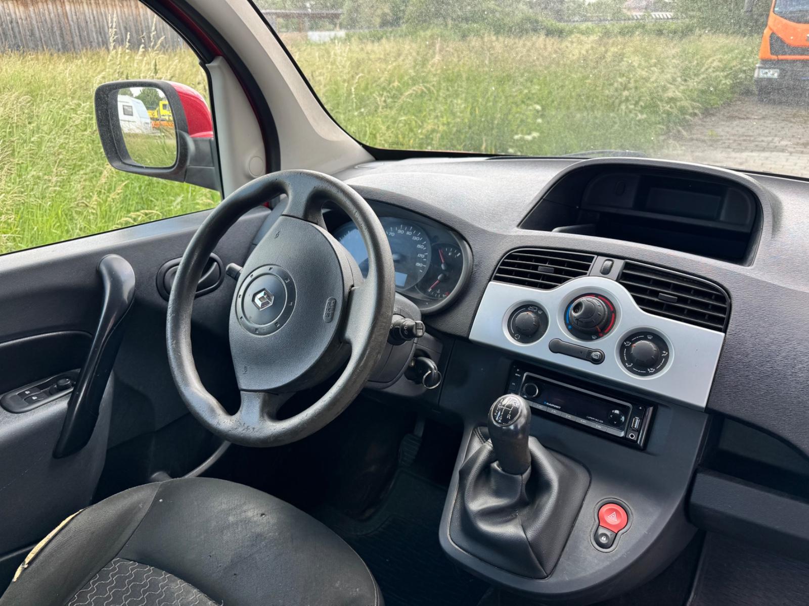 Renault Kangoo 2012 — photo 11