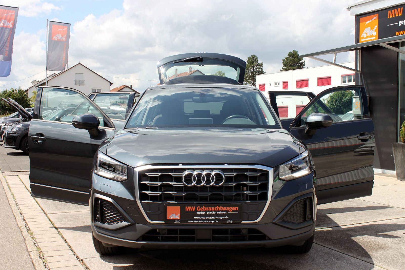 Fahrzeugabbildung Audi Q2 35 TFSI DSG ACC LED NAVI PDC SHZ DAB BT