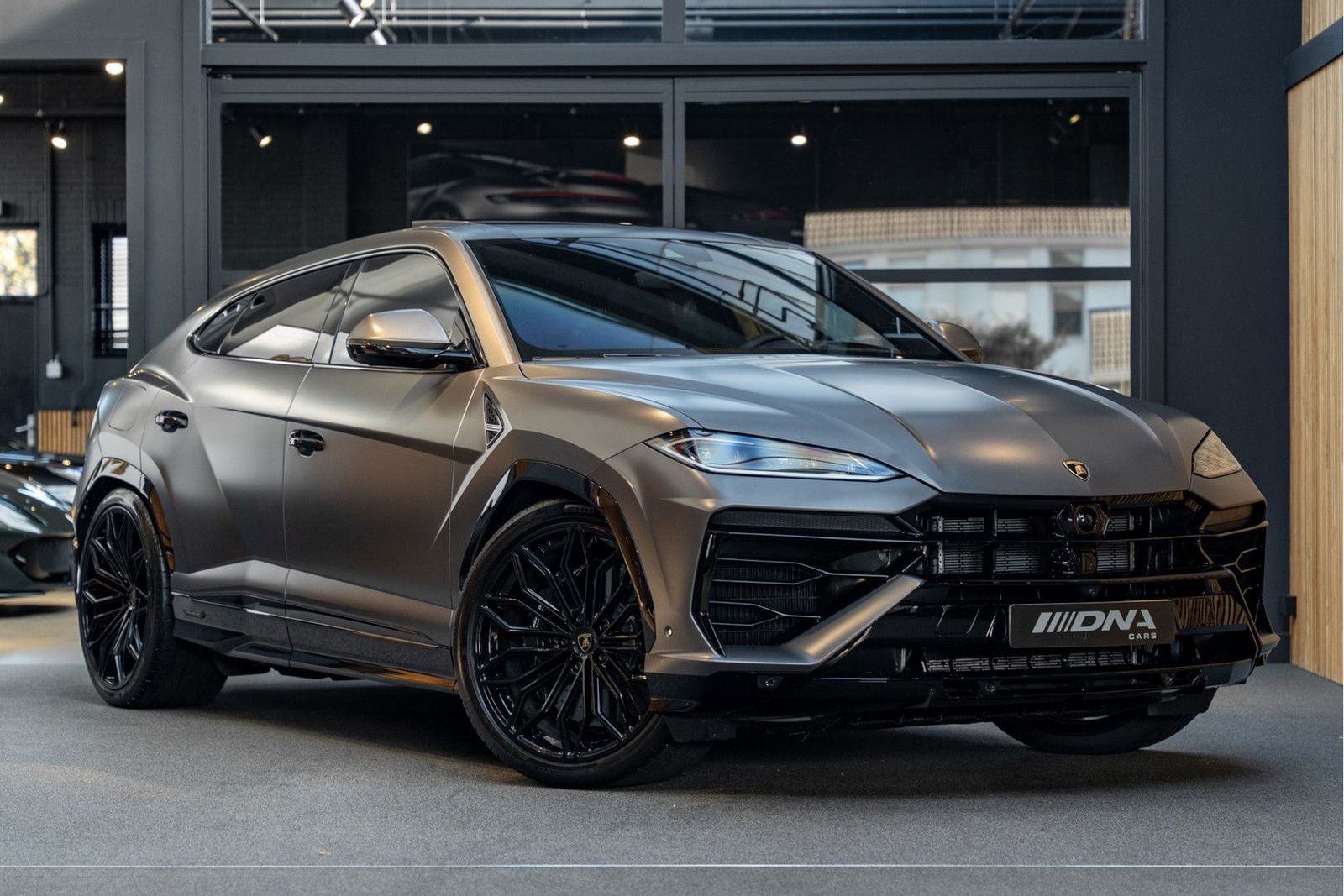 Lamborghini Urus SE Massage HUD B&O Advanced Full Matte PPF