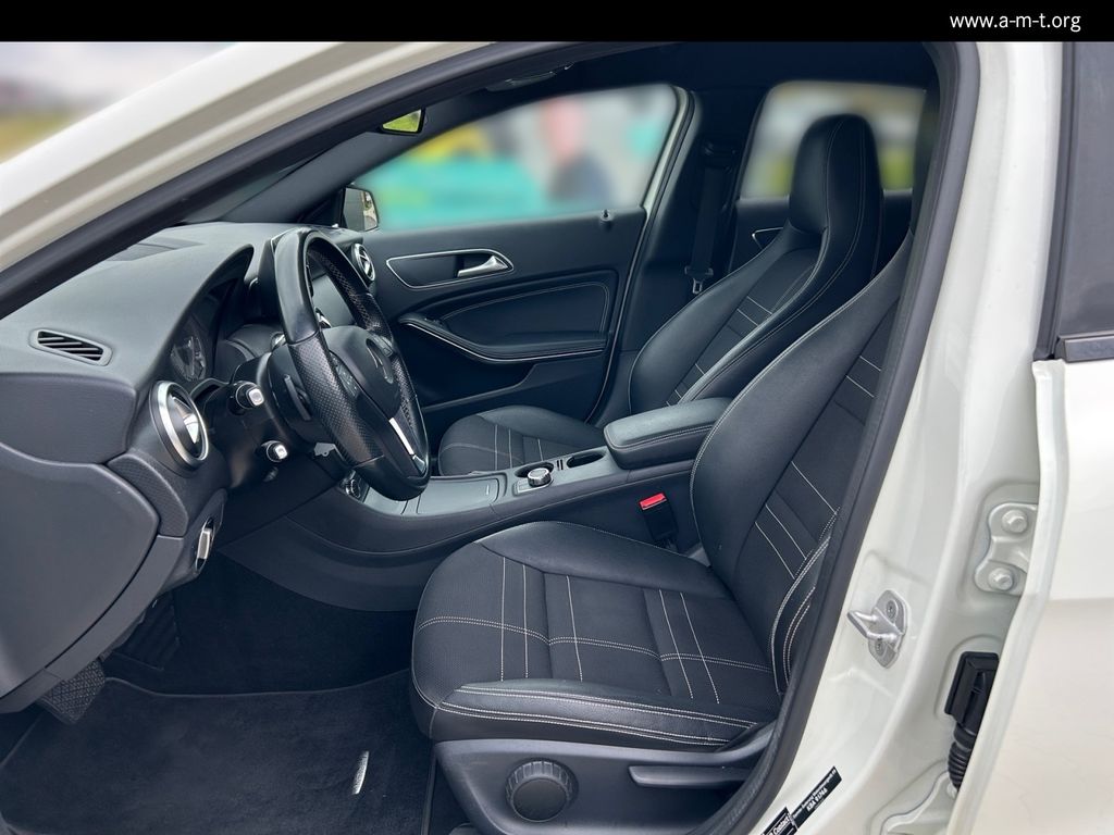 MERCEDES-BENZ A 220