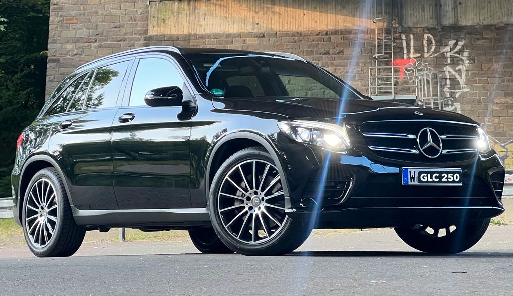 Image of Mercedes-Benz GLC 250