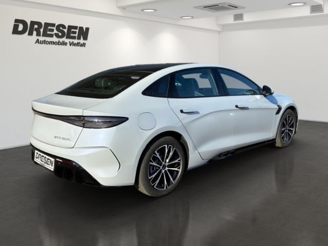 BYD SEAL