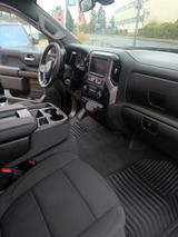 Chevrolet Silverado Custom Pickup 2022 320PS nur 43.000km - Chevrolet Geländewagen C20 mit Benzin-Antrieb