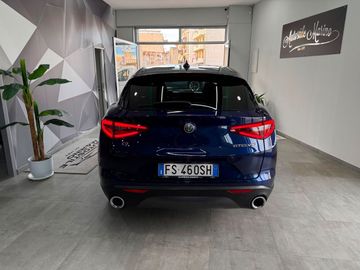 Alfa-Romeo Stelvio - 7