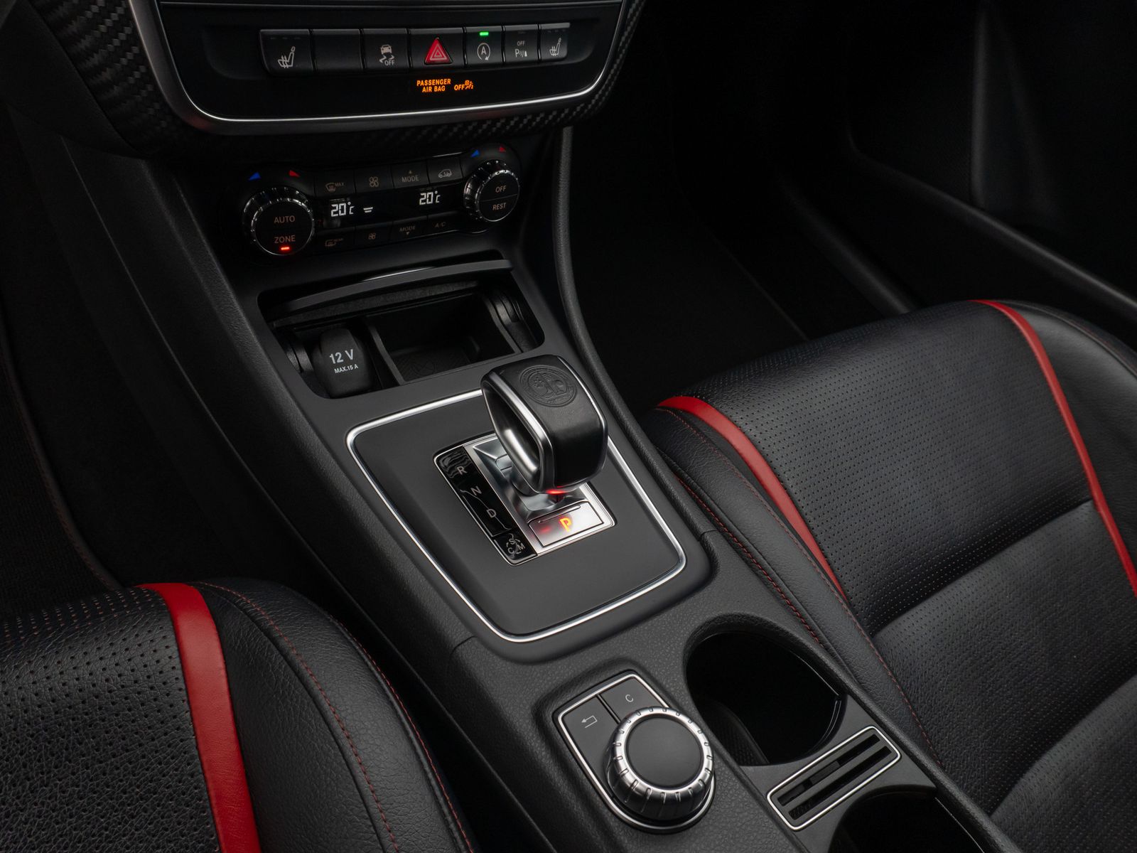 Fahrzeugabbildung Mercedes-Benz A 45 AMG Performance 4Matic Aero H/K Kamera Navi