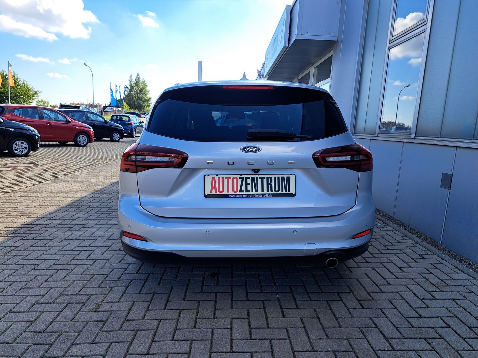 Fahrzeugabbildung Ford Focus Titanium X 1.5 TDCI LED NAVI AUTOMATIK AHK