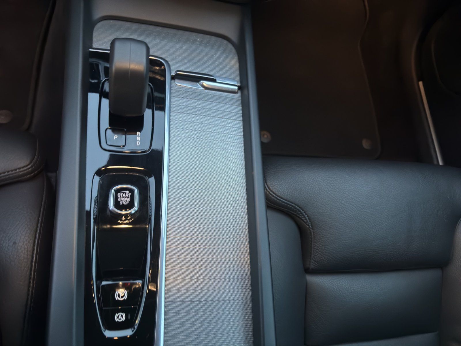 Fahrzeugabbildung Volvo V60 Ultimate Bright