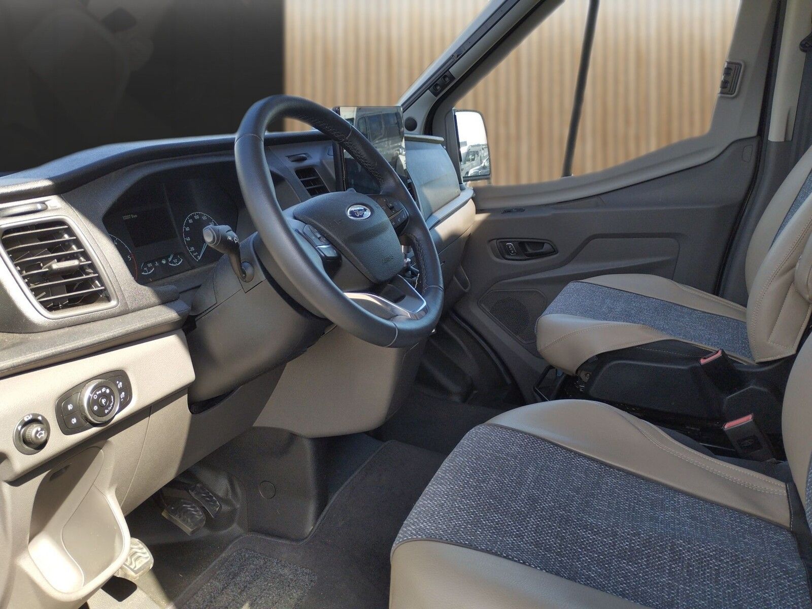 Fahrzeugabbildung Dethleffs Globetrail 590 C Ford SAT,TV,Solar,Markise,