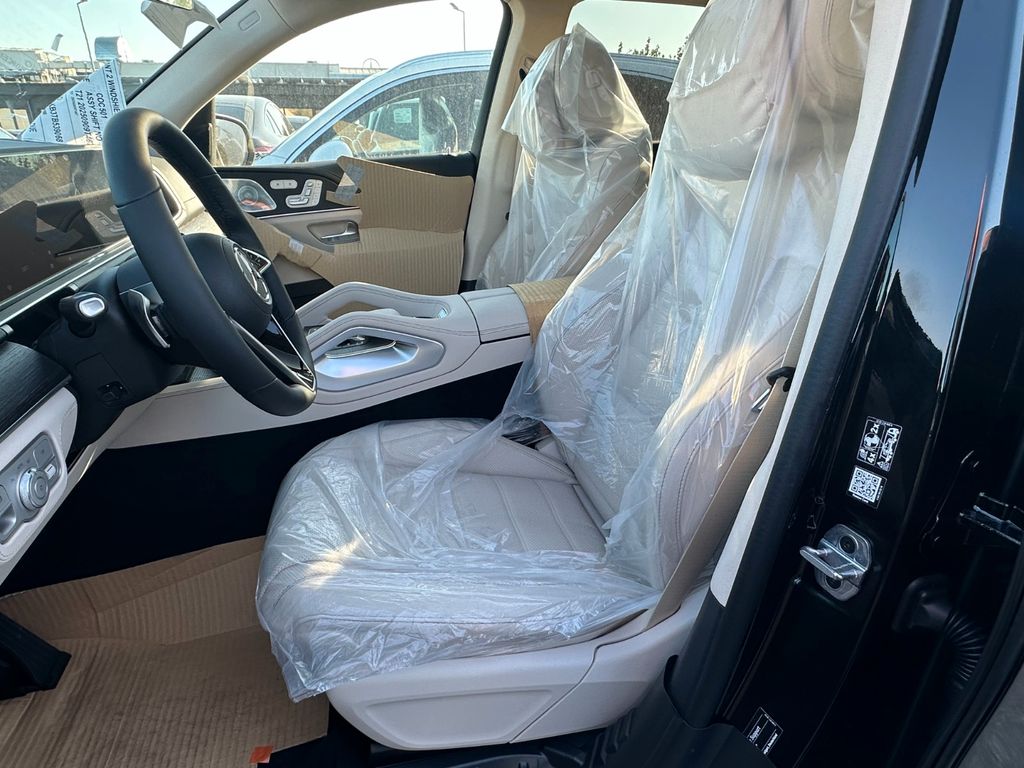 Mercedes-Benz GLE 300 d 4M*AMG*PANO*LUFT*HUD*BELÜF*AHK*BURM*21