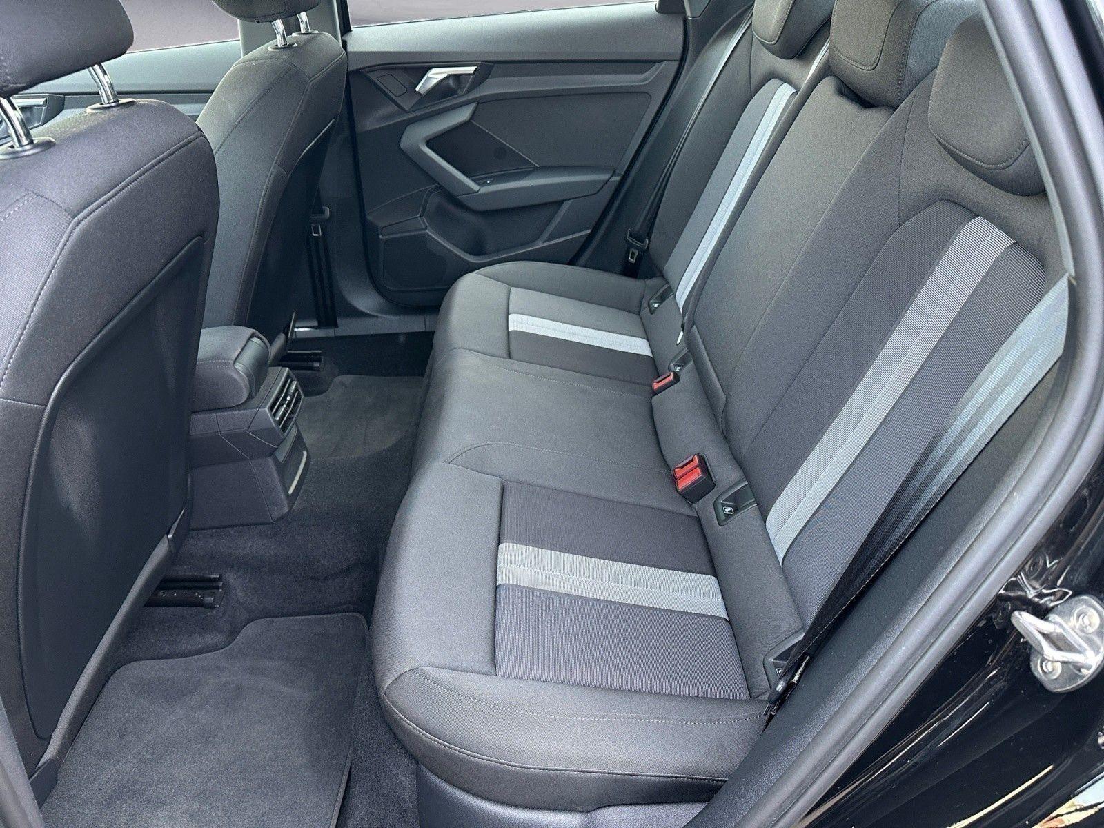 Audi A3 Limousine 30 TFSI LED/Navi/EPH/Assist/uvm., миниатюра 25