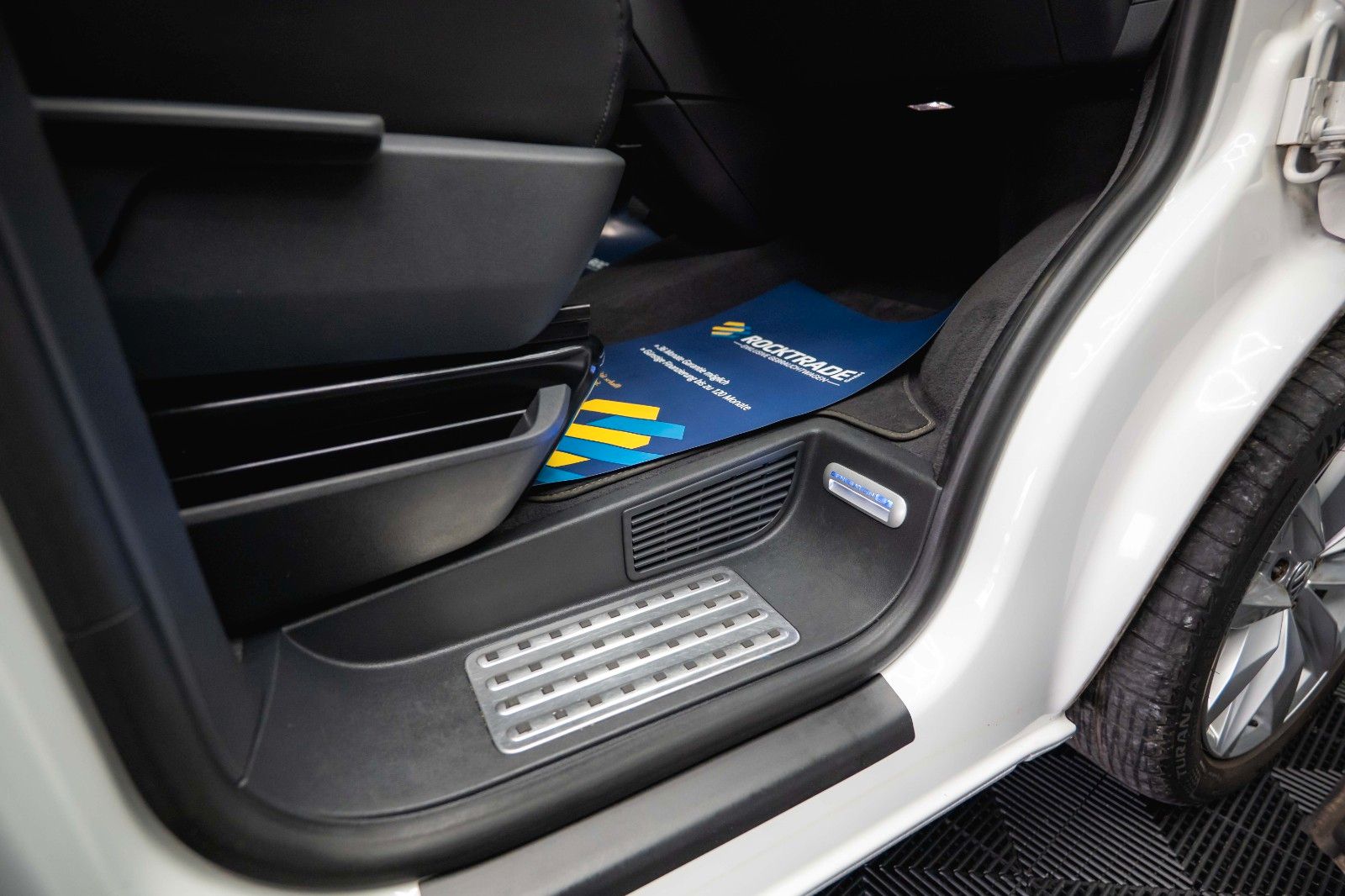 Fahrzeugabbildung Volkswagen T6 Multivan Generation Six *LED*Memory*ACC*