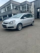 Opel zafira 1.9 7 sitzen - Opel Zafira aus 2007 mit Diesel-Antrieb