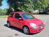 Toyota Yaris 1.0 - - Toyota Yaris: Schiebedach