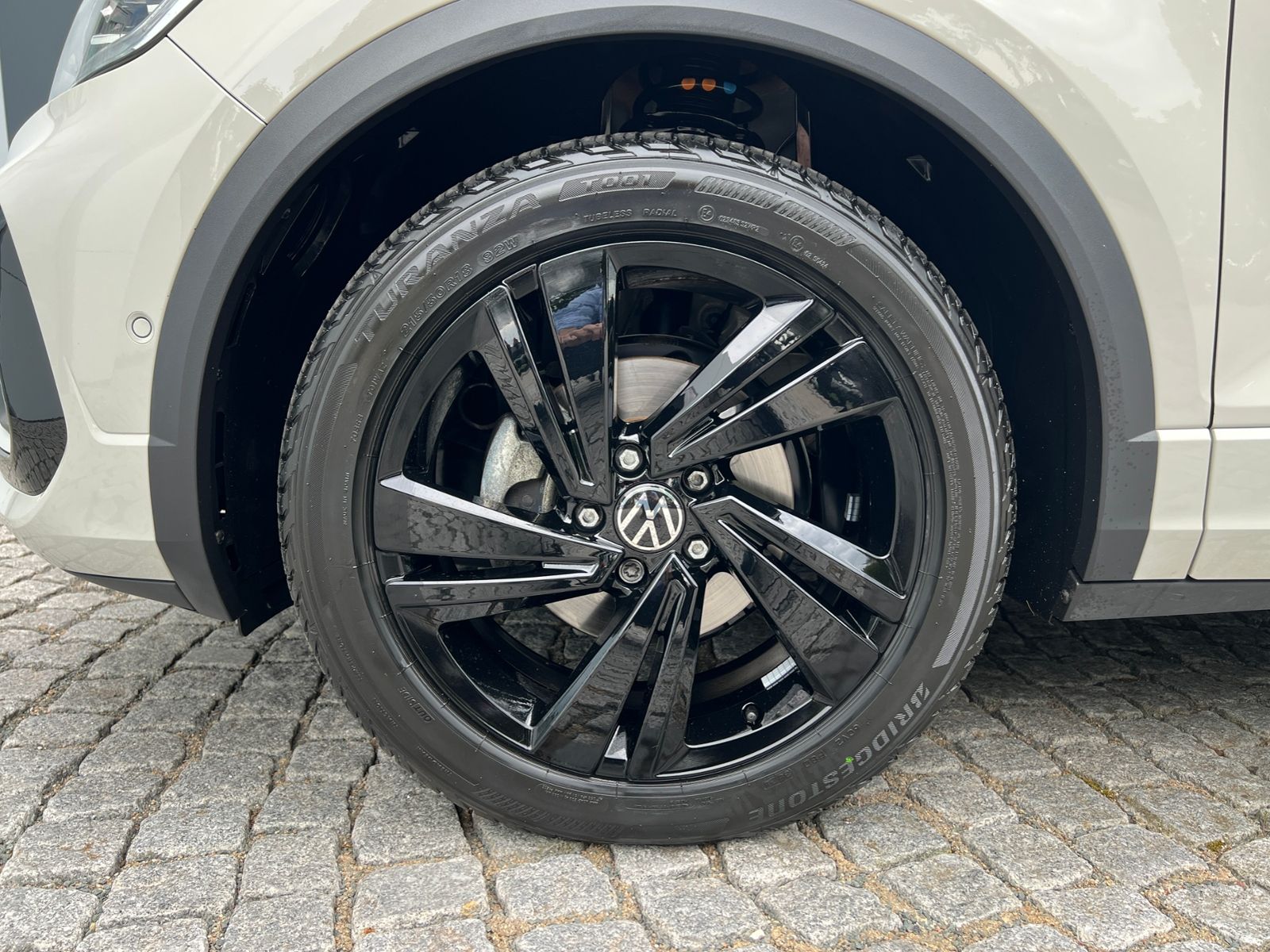 Fahrzeugabbildung Volkswagen T-Roc R-Line 1.5 TSI DSG *AHK,LED,BlackStyle,LM