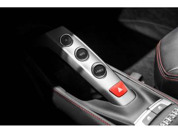 2015 Ferrari 488 GTB — миниатюра 12