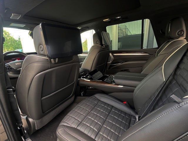 Cadillac Escalade Sport Platinum 6.2l 2025 model