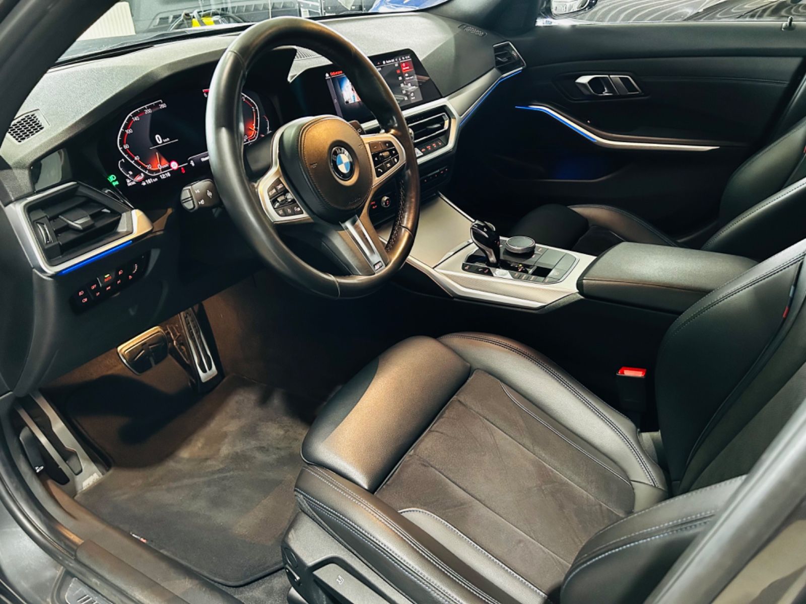 BMW 320 d M Sport *Laser*Head-Up*Alcantara*El.Ahk* foto 13