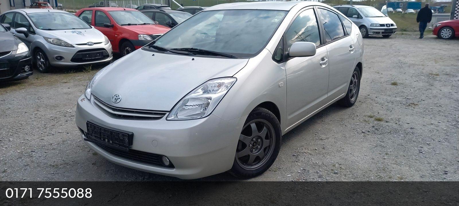 Toyota Prius Benzin-Hybrid Automatik Tüv 9/2026