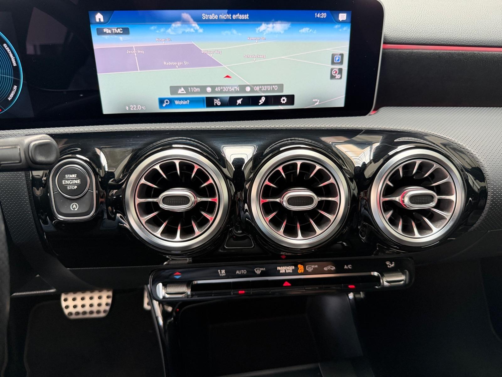 Mercedes-Benz A 220 AMG DCT+MBUX+MULTIBEAM+AKTIVPARK+KAMERA+19