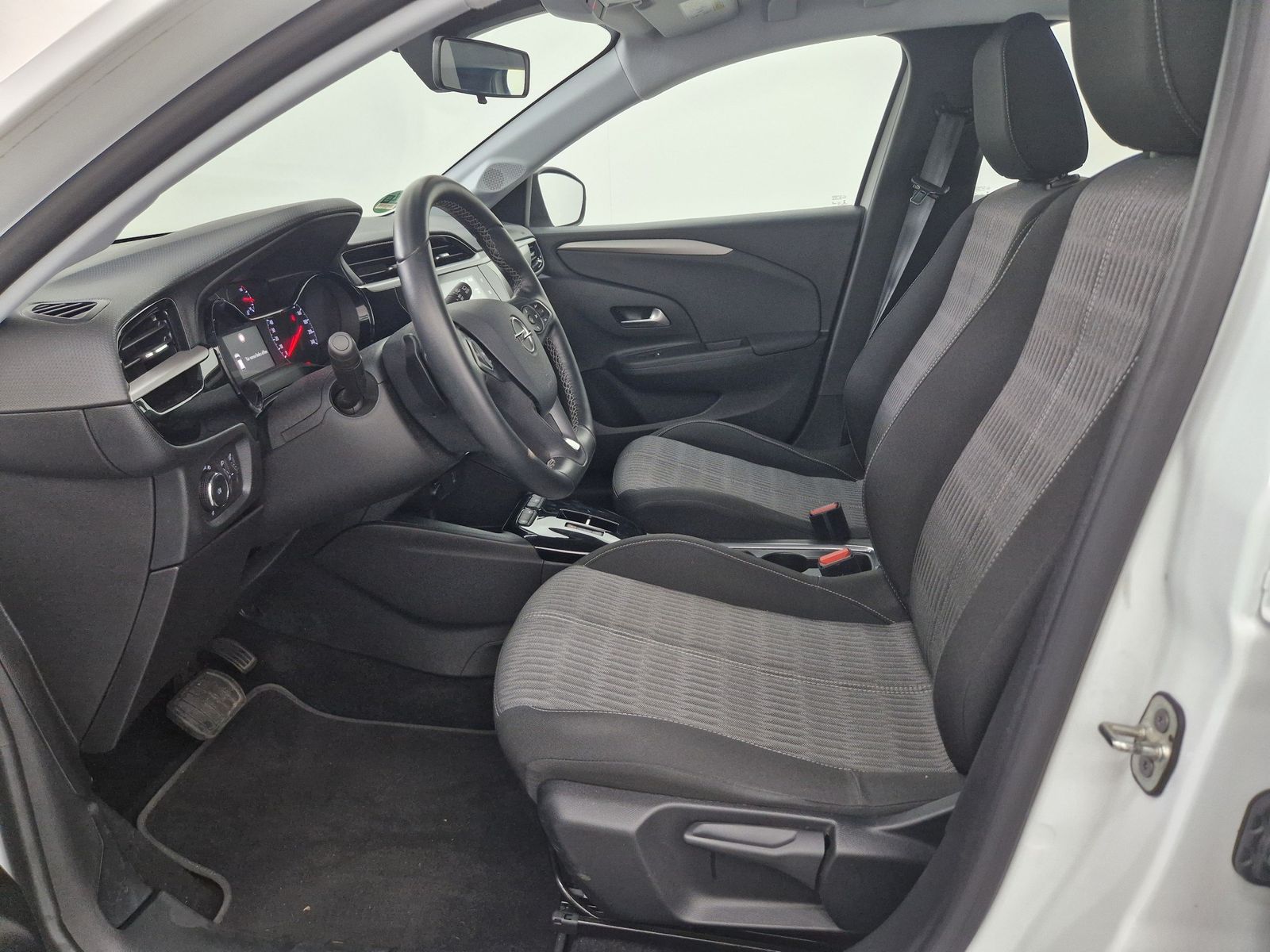 OPEL Corsa  F1.2 Turbo Edition – Bild 8