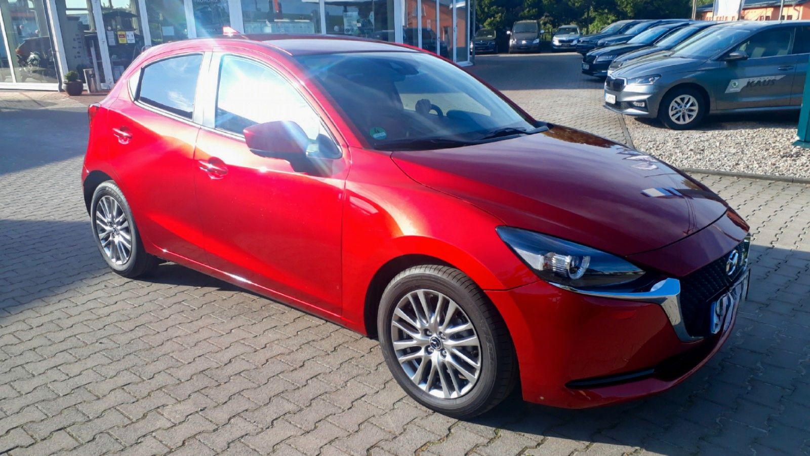 MAZDA 2