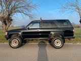 Toyota 4-Runner SURF 2.4 RE - Toyota Hilux mit Benzin-Antrieb