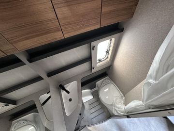 HYMER  ERIBA  HYMERCAR Eriba Novaline 495 GFKFahrradtrgBATTERAMBIENT