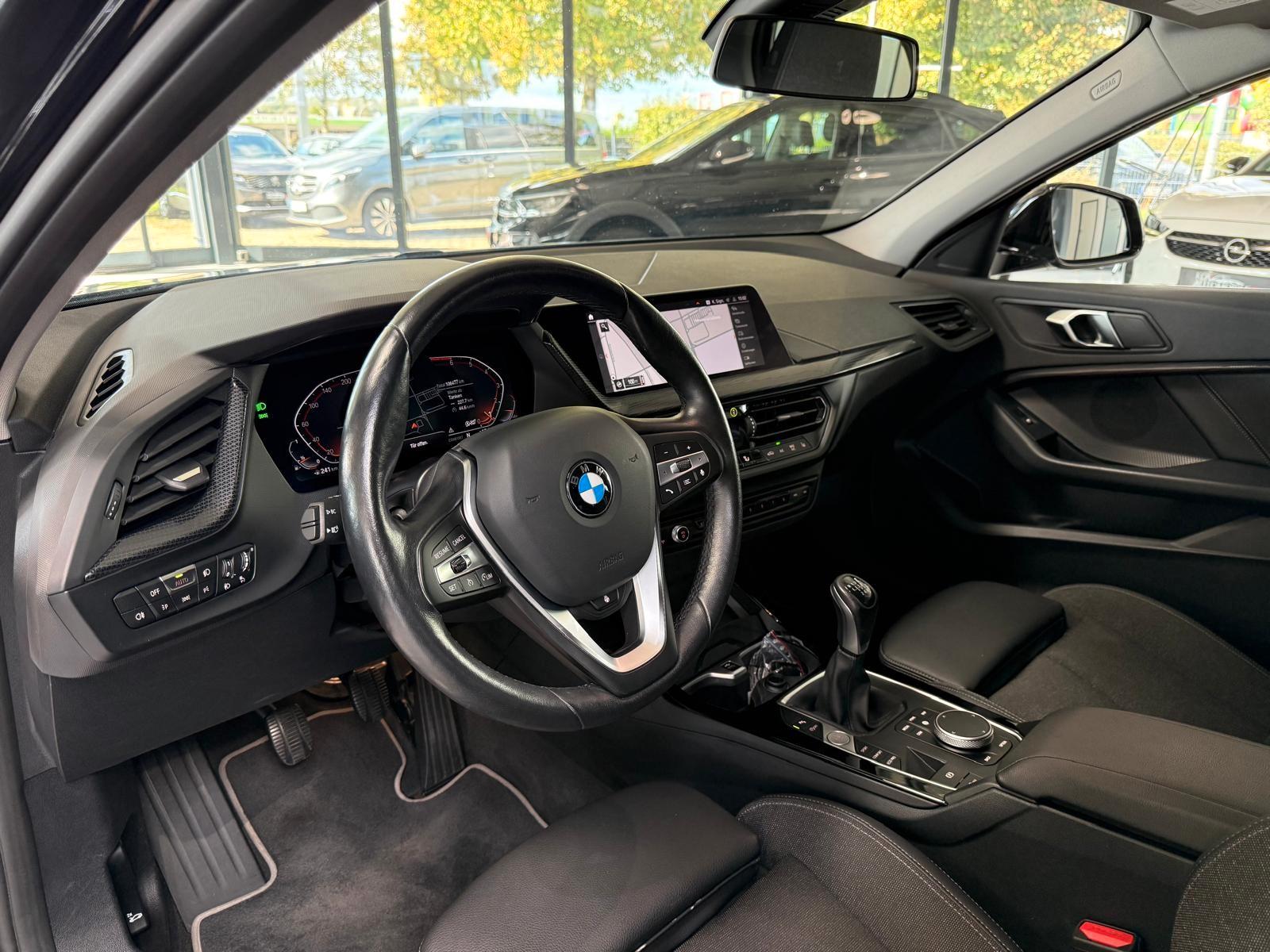 BMW 116 i Sport Line /LED / Live Cockpit /, миниатюра 12